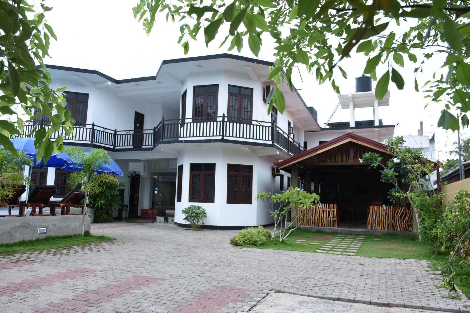 Ocean Glory Hotel Ettukala 外观 照片