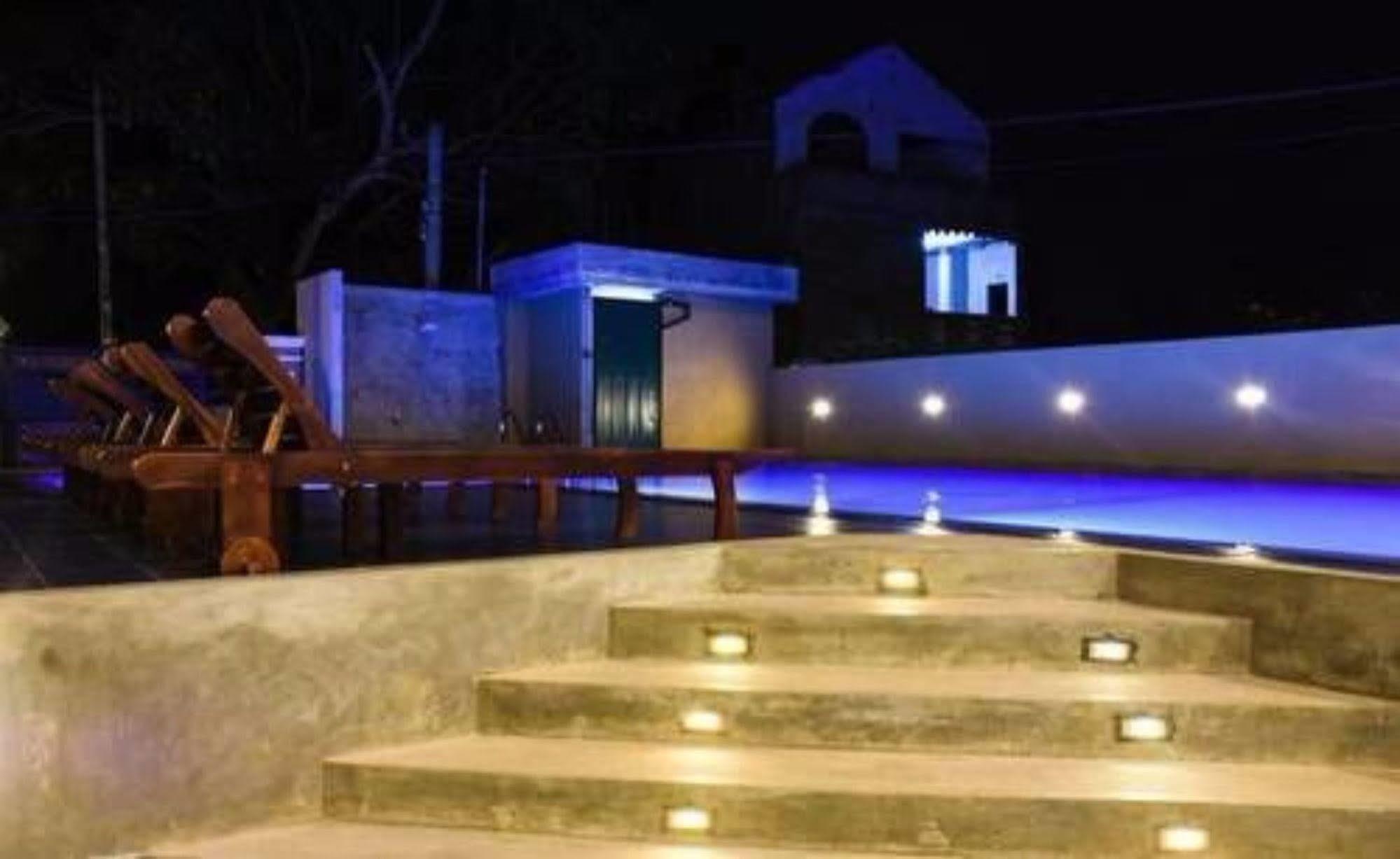Ocean Glory Hotel Ettukala 外观 照片