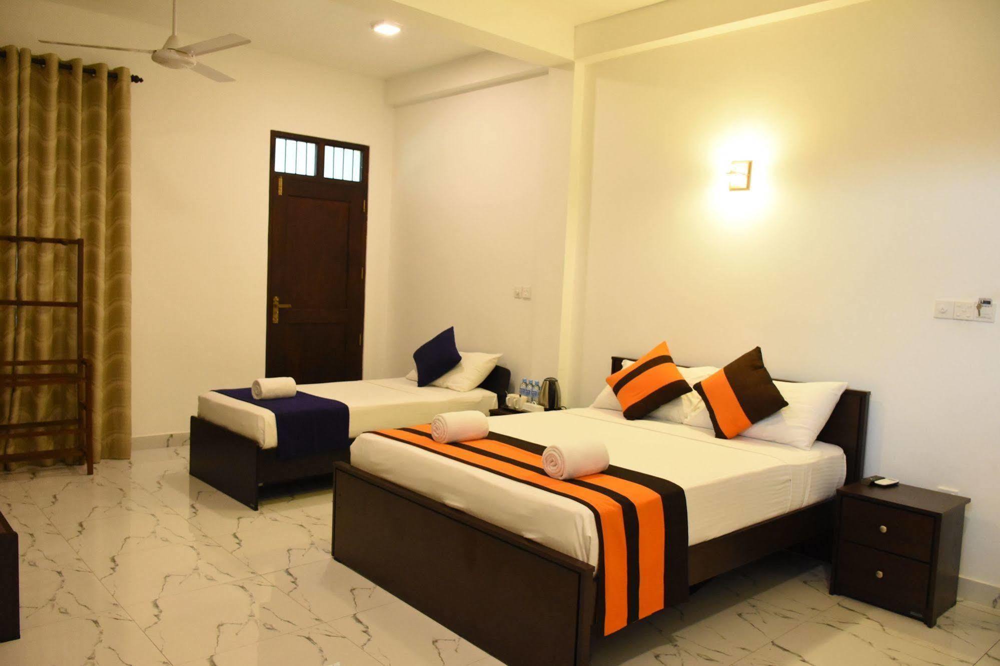 Ocean Glory Hotel Ettukala 外观 照片