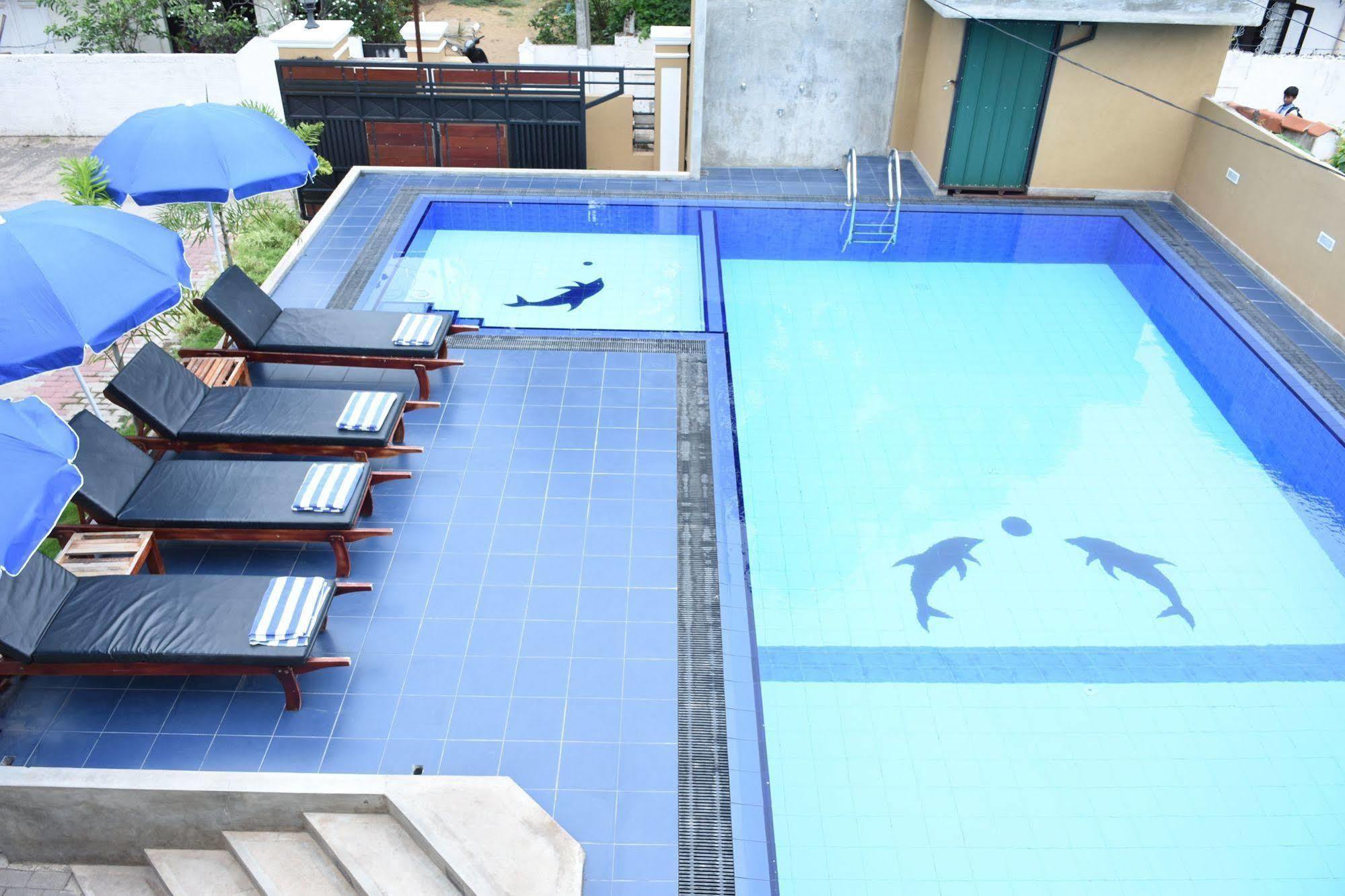 Ocean Glory Hotel Ettukala 外观 照片